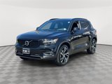 Certified 2022 Volvo XC40 T5 R-Design w/ Climate Package image 3