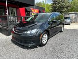 Used 2020 Chrysler Voyager Lxi image 2