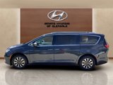 Used 2021 Chrysler Pacifica Touring-L image 3