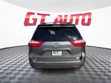 Used 2017 Toyota Sienna Limited Premium image 6