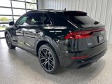 Used 2022 Audi Q8 Prestige image 2