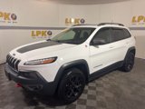 Used 2016 Jeep Cherokee Trailhawk image 3