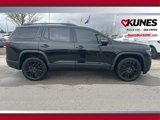 Used 2023 GMC Acadia SLE w/ Driver Convenience Package image 4