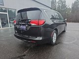 Used 2023 Chrysler Voyager LX image 3