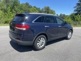 Used 2017 Kia Sorento LX w/ LX Convenience Package image 2