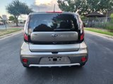 Used 2017 Kia Soul + image 6