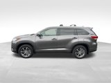 Used 2017 Toyota Highlander XLE image 4