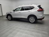 Used 2018 Nissan Rogue SV image 3