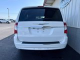 Used 2011 Chrysler Town & Country Touring-L w/ Entertainment Group #2 image 4