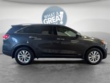 Used 2018 Kia Sorento LX image 2