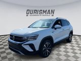 Used 2022 Volkswagen Taos SE w/ Panoramic Sunroof Package image 3
