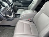 Used 2019 Toyota Highlander Limited image 5