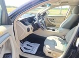 Used 2018 Ford Taurus SE image 2