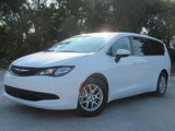 Used 2022 Chrysler Voyager LX image 2