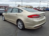 Used 2017 Ford Fusion SE w/ Fusion SE Technology Package image 5