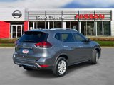 Used 2019 Nissan Rogue SV image 2