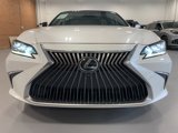 Used 2019 Lexus ES 350 Ultra Luxury image 2