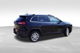 Certified 2017 Jeep Cherokee Latitude w/ Cold Weather Group image 5