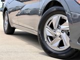 Used 2025 Hyundai Elantra SE image 2