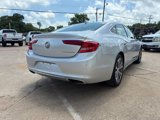 Used 2017 Buick LaCrosse Essence image 3