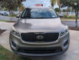 Used 2017 Kia Sorento LX image 3