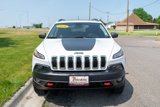 Used 2016 Jeep Cherokee Trailhawk image 2