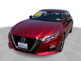 Used 2020 Nissan Altima 2.5 SR w/ Premium Package image 2