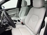 Certified 2025 Porsche Macan image 5