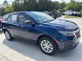 Used 2023 Chevrolet Equinox LS image 2