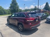 Used 2017 Toyota Highlander Plus w/ Carpet Mat Package image 3