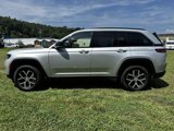 Used 2025 Jeep Grand Cherokee Limited w/ Luxury Tech Group II image 4
