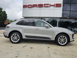 Certified 2022 Porsche Macan image 4