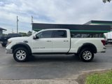 Used 2019 Nissan Titan SL image 5