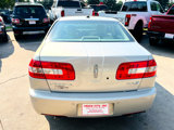 Used 2009 Lincoln MKZ image 4