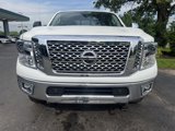 Used 2019 Nissan Titan SL image 3