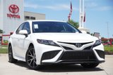 Used 2023 Toyota Camry SE image 2