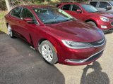 Used 2015 Chrysler 200 Limited w/ Convenience Group image 4