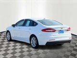 Used 2020 Ford Fusion SE image 4