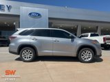 Used 2016 Toyota Highlander LE image 3
