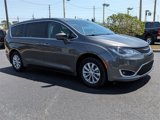 Used 2018 Chrysler Pacifica Touring Plus image 3