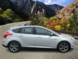 Used 2014 Ford Focus SE w/ Equipment Group 201A image 2