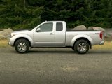 Used 2019 Nissan Frontier SL image 2