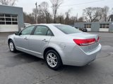 Used 2011 Lincoln MKZ image 4
