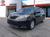Used 2017 Toyota Sienna LE image 5