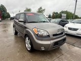 Used 2011 Kia Soul ! image 2