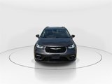 Used 2022 Chrysler Pacifica Touring-L image 3