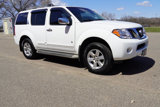 Used 2008 Nissan Pathfinder SE image 3