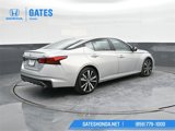 Used 2022 Nissan Altima 2.5 SR image 2