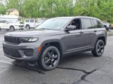 New 2025 Jeep Grand Cherokee Altitude image 2