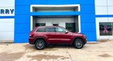 Used 2017 Jeep Grand Cherokee Limited w/ Luxury Group II image 3